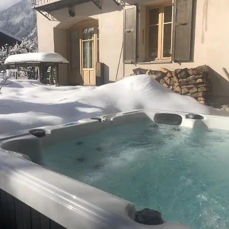 Domek alpejski Chalet Les Tissourds
